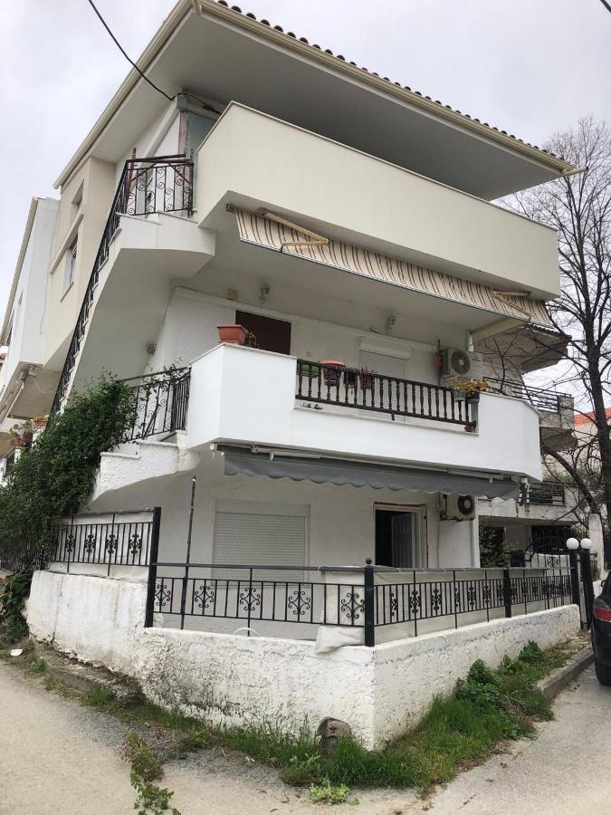 הוילה פוליכרונו Andres House מראה חיצוני תמונה